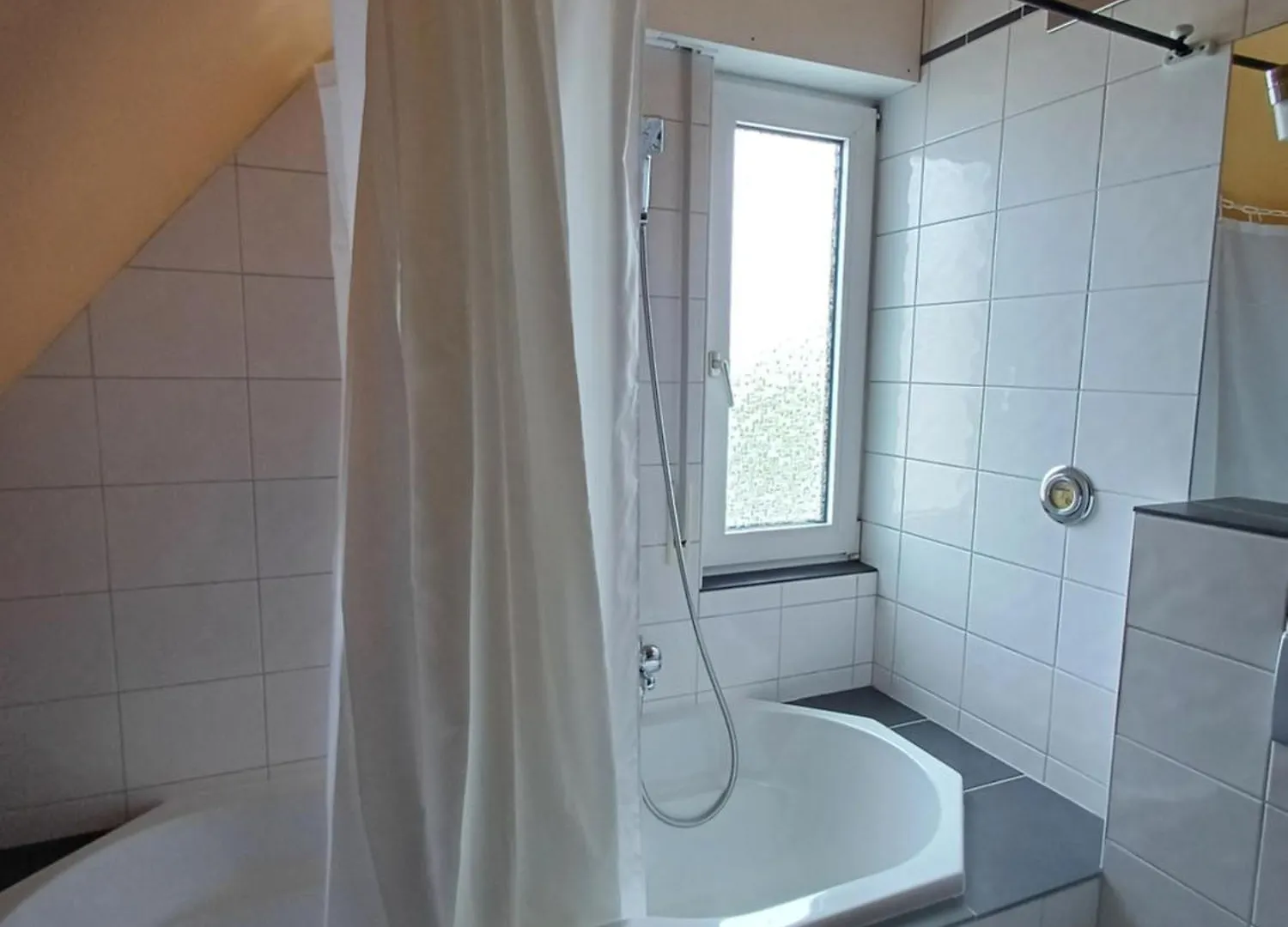 B&B Koeln Zuendorf Germany